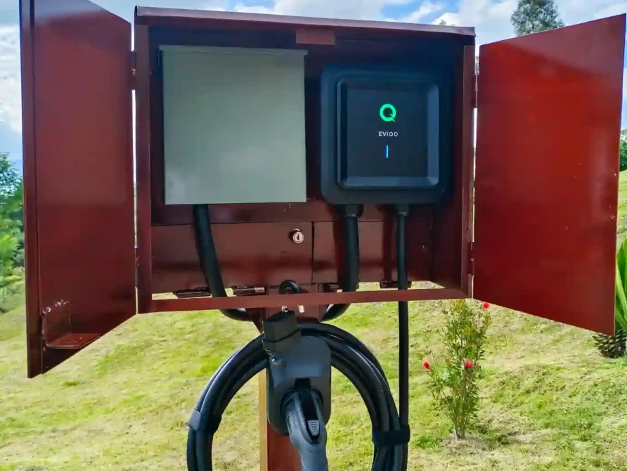 Estación de carga EV en Villa de Leyva.